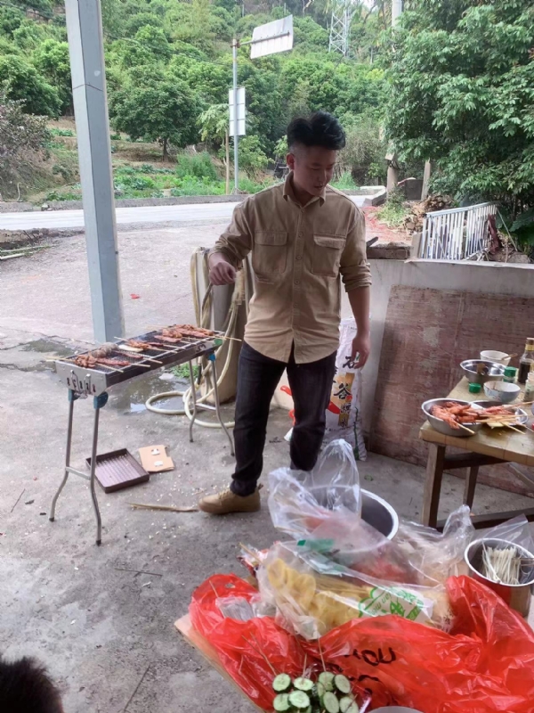 你黑我哟的第一张照片--松溪相亲网